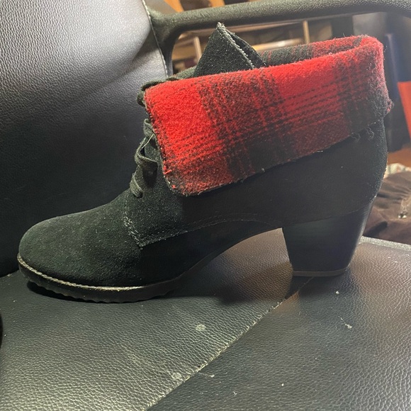 G.H Bass Cuffed Heeled Ankle Boots/Booties Black Red Buffalo Print Size 7 1/2 - Picture 10 of 16